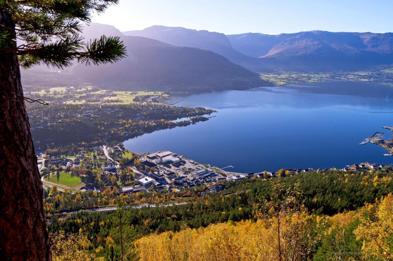 Gloppen Hotell - By Classic Norway Hotels Sandane Bagian luar foto